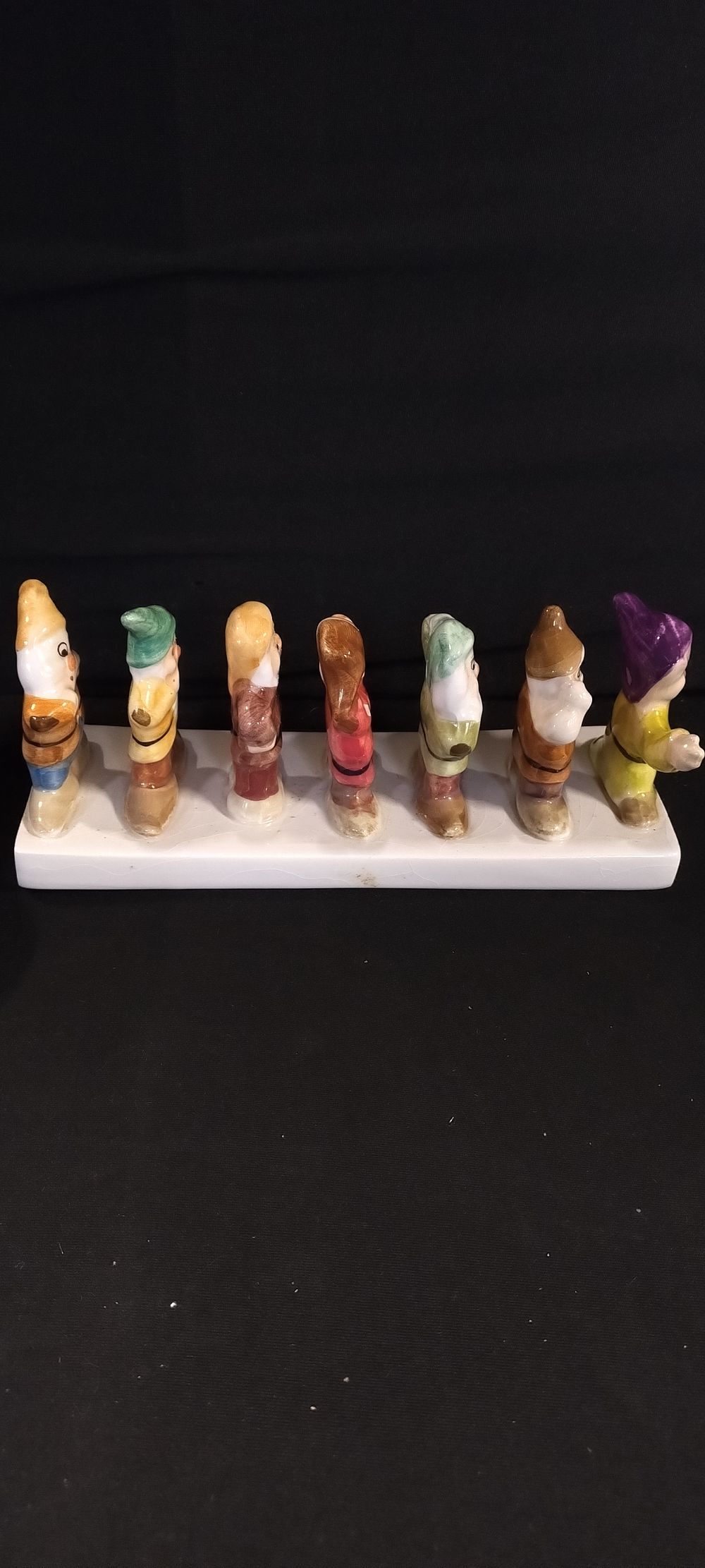 Lot 175: Clover Disney Snow White and the seven dwarfs...