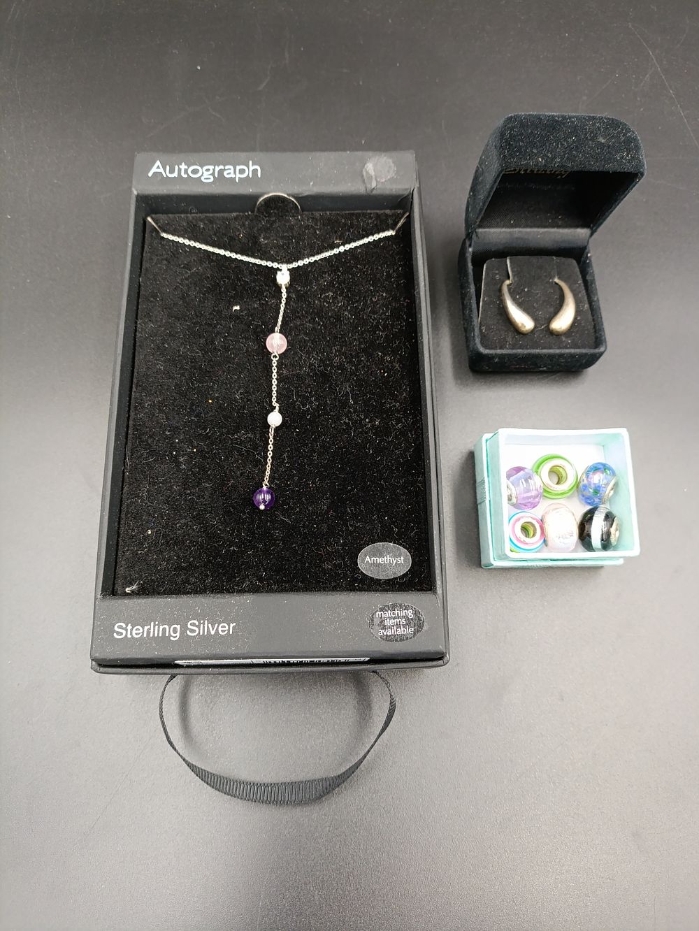 Lot 191: Selection of Sterling silver jewellery including an amethyst...