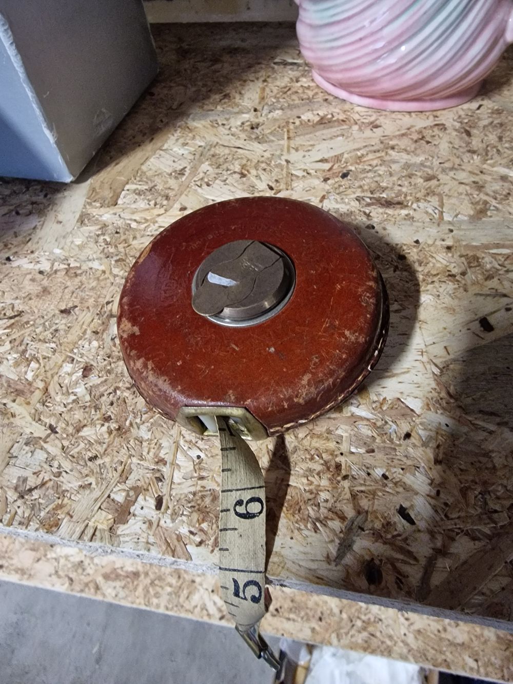 Lot 288: Chestermans leather measuring tape