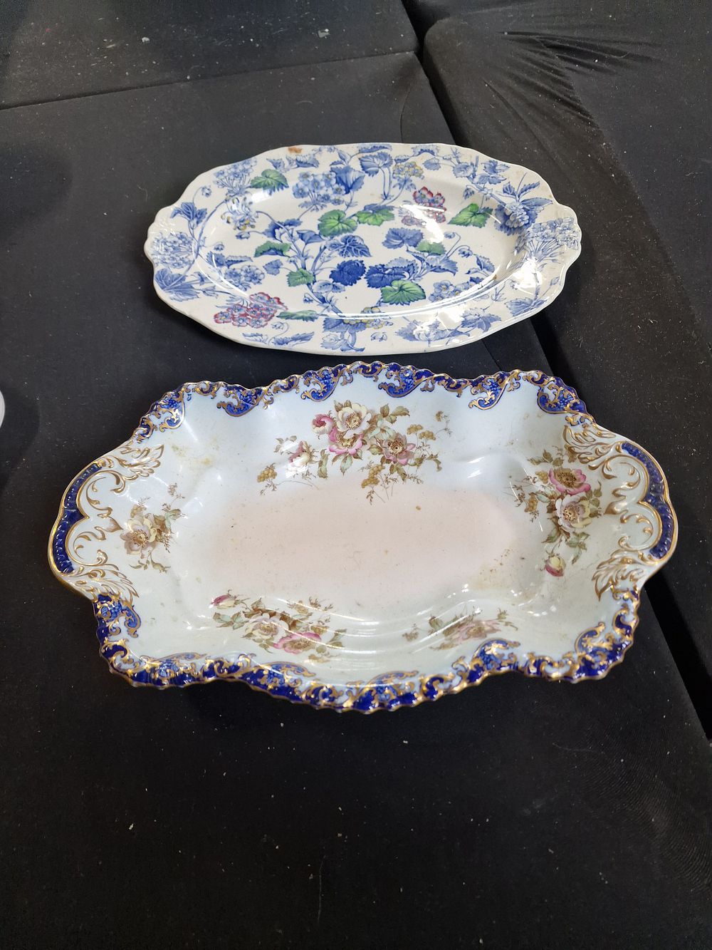 Lot 307: Decorative dish and serving platter