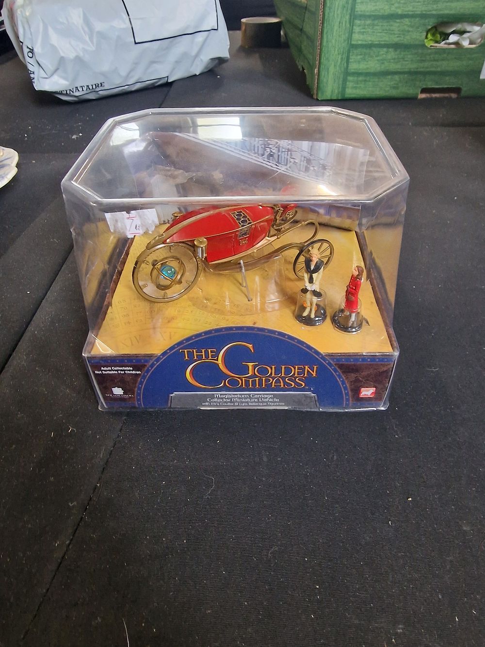 Lot 308: Golden Compass collectors edition