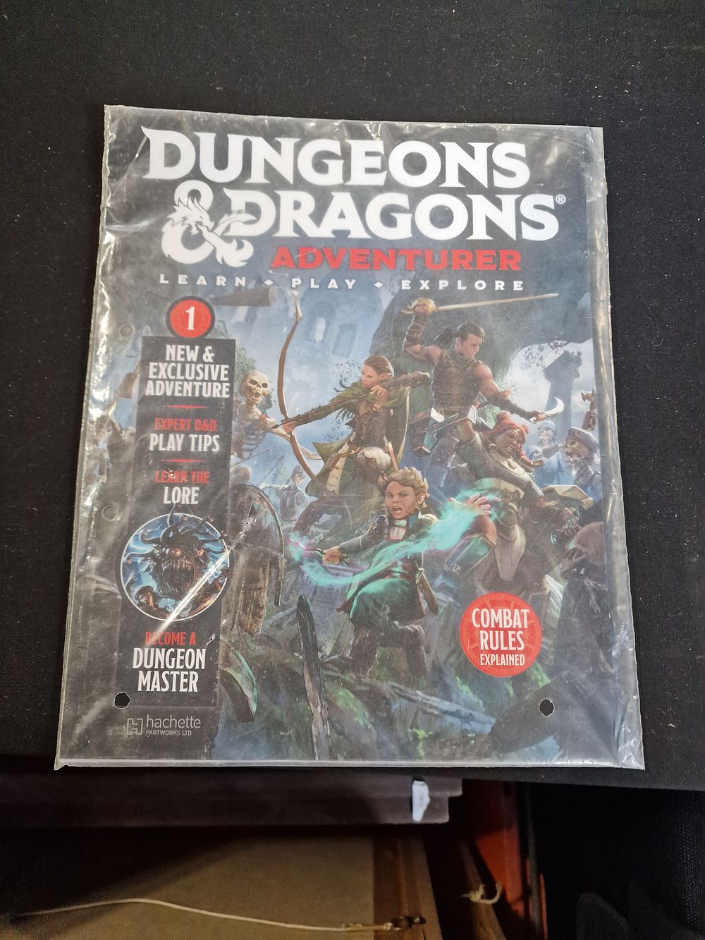 Lot 315: Dungeons and dragons magazine sealed