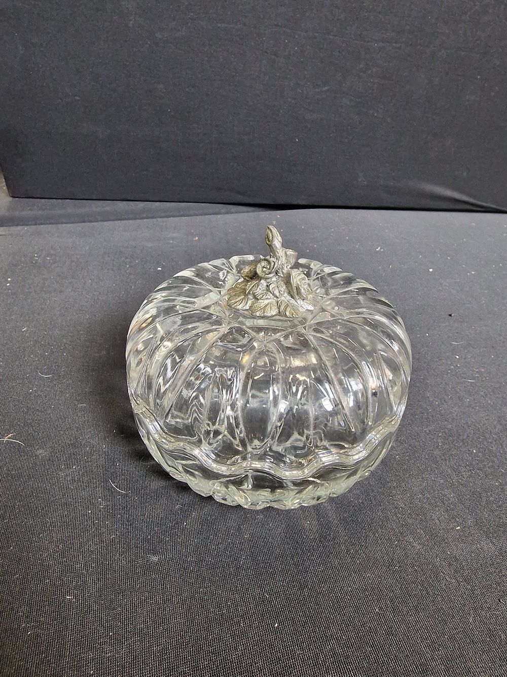 Lot 344: Decorative glass dish with lid