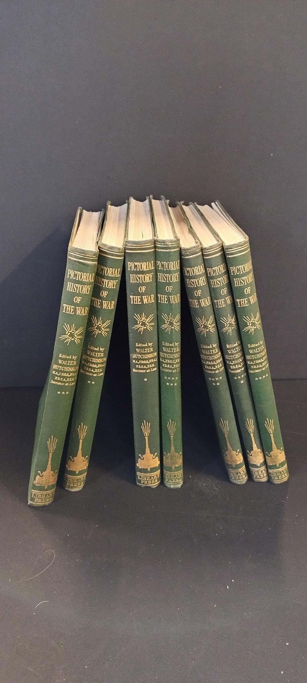 Lot 222: 4 x pictorial History of The War books