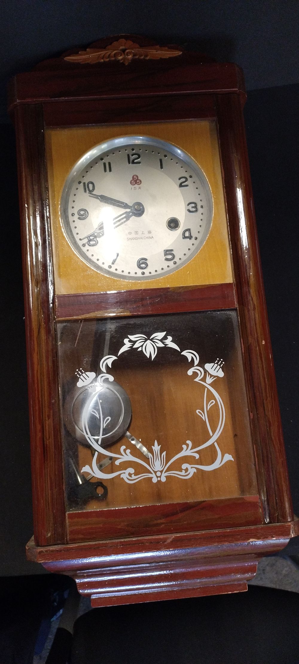 Lot 236: 1960's, 555 Shanghai china 15 day chiming pendulum...