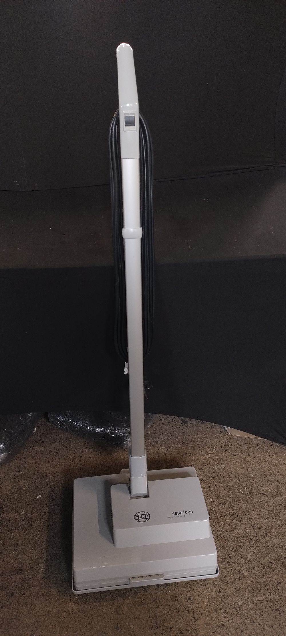 Lot 276: Sebo cleaning machine