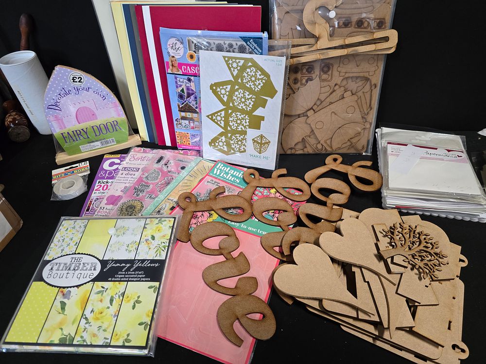 Lot 288: A large collection of crafting items. All new...