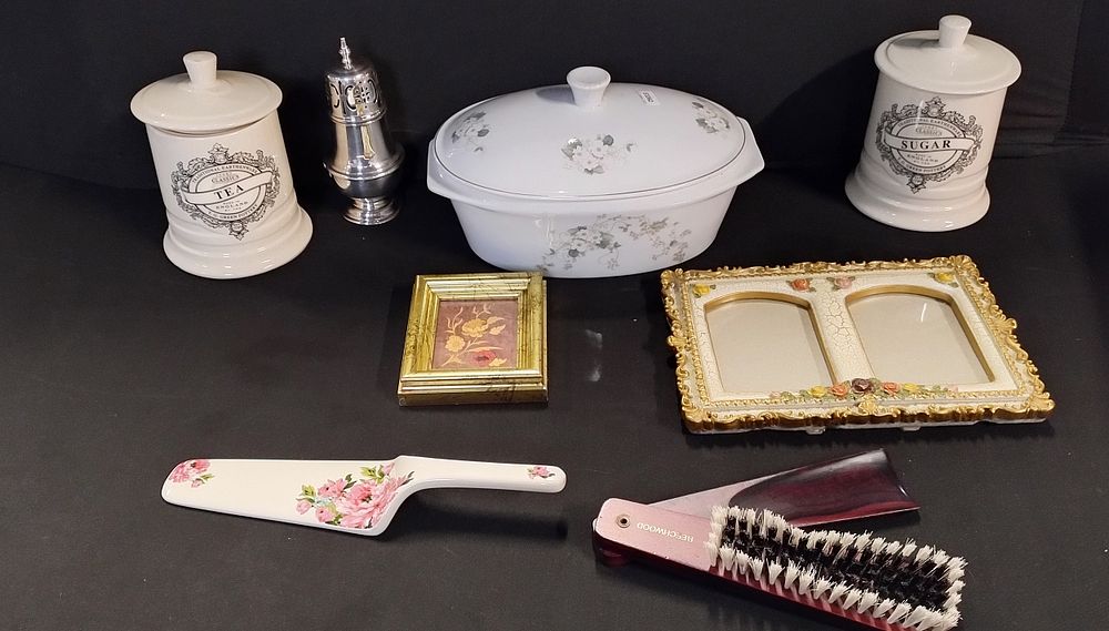 Lot 326: Various items, including a Beechwood clothes brush and...