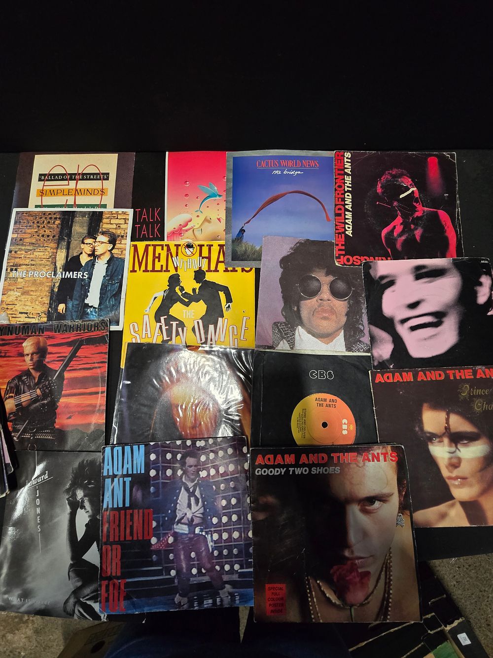 Lot 337: Approximatley 56, 7” Vinyl singles. Includes Bowie, Family...