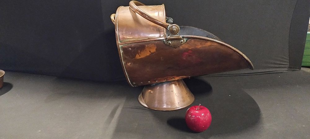 Lot 344: Very large Copper coal scuttle. Measures approx H...
