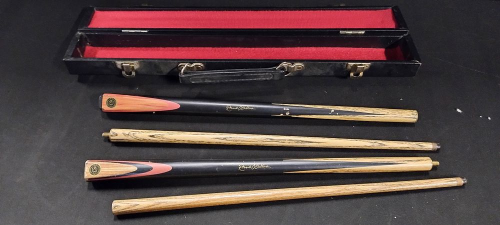 Lot 345: Two Ronnie O'Sullivan 2 piece children's pool cues...