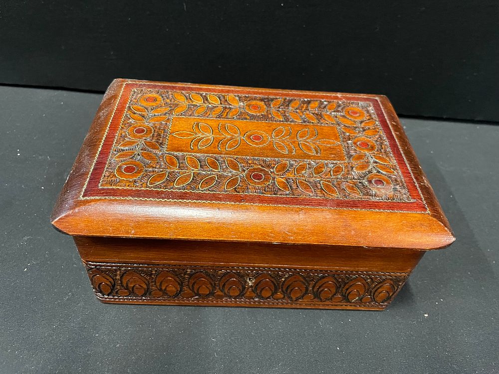 Lot 394: Vintage Moroccan Style Jewellery Box with Brass Inlay...