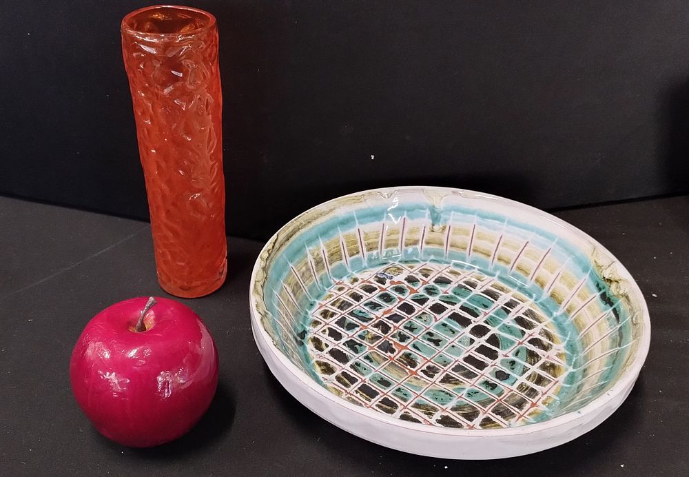 Lot 420: St. Ives decorated bowl, and a orange glass...