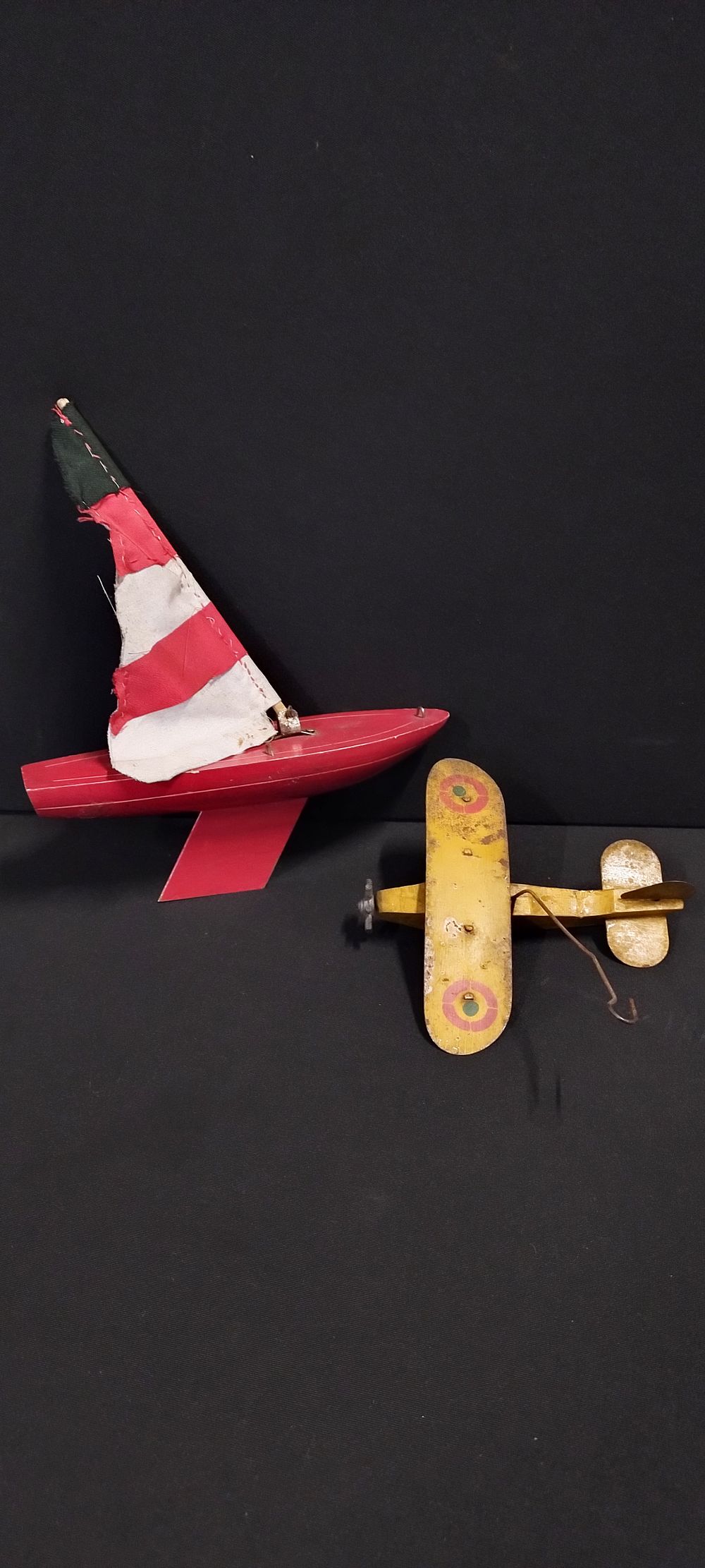 Lot 425: Vintage Spirit of St Louis style Airplane has...