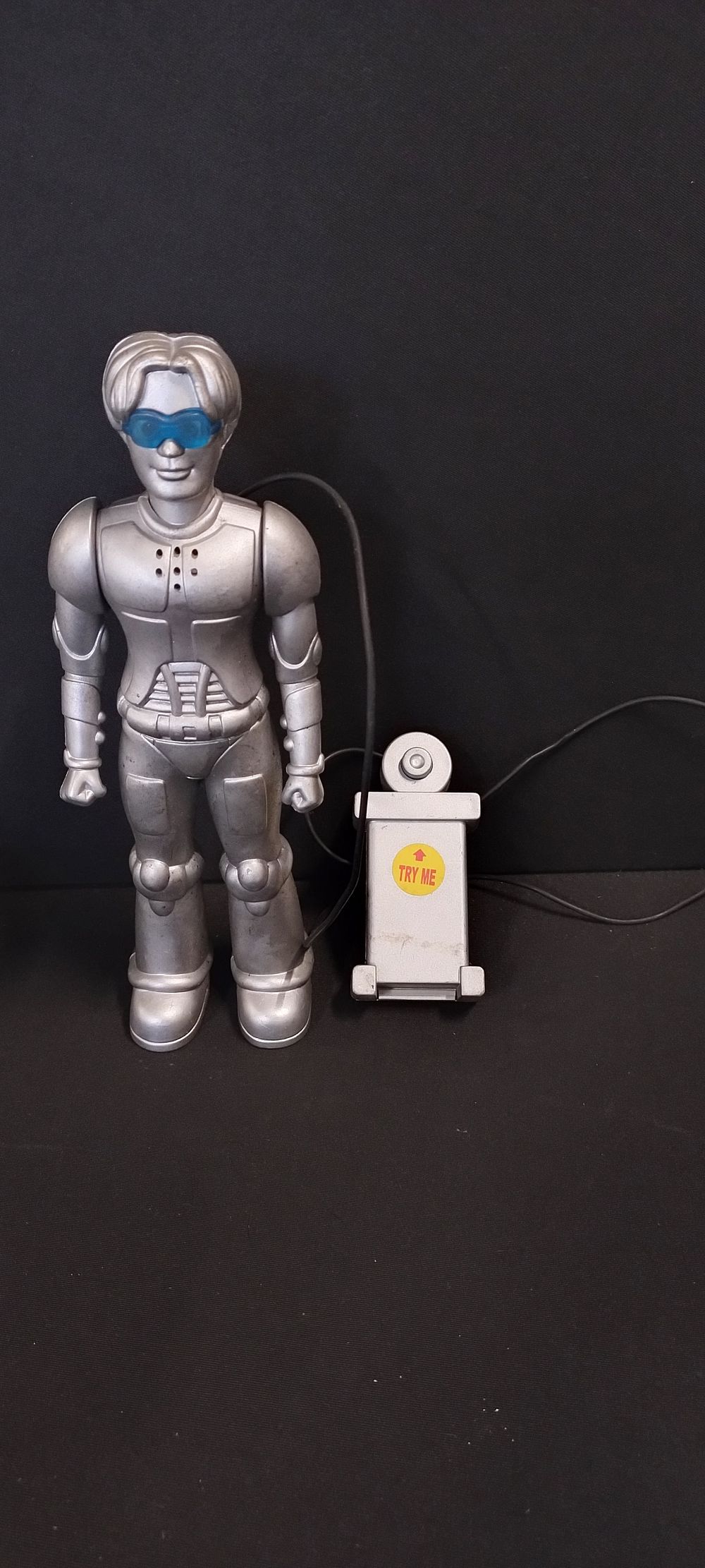 Lot 427: Paladone. Speaking remote control toy. Tested for power