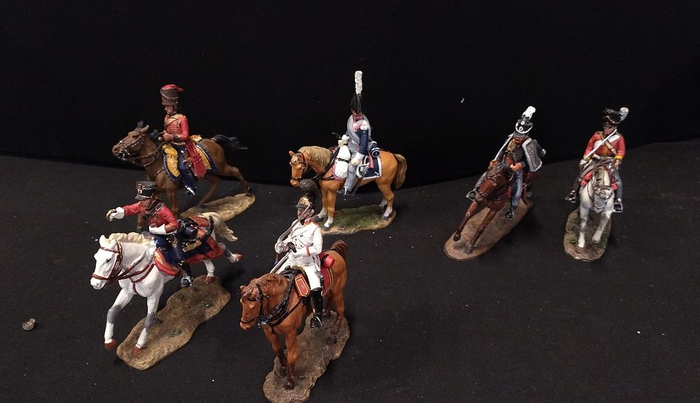 Lot 445: 6 Delprado Collection lead figures, French Hussards, Stapleton...