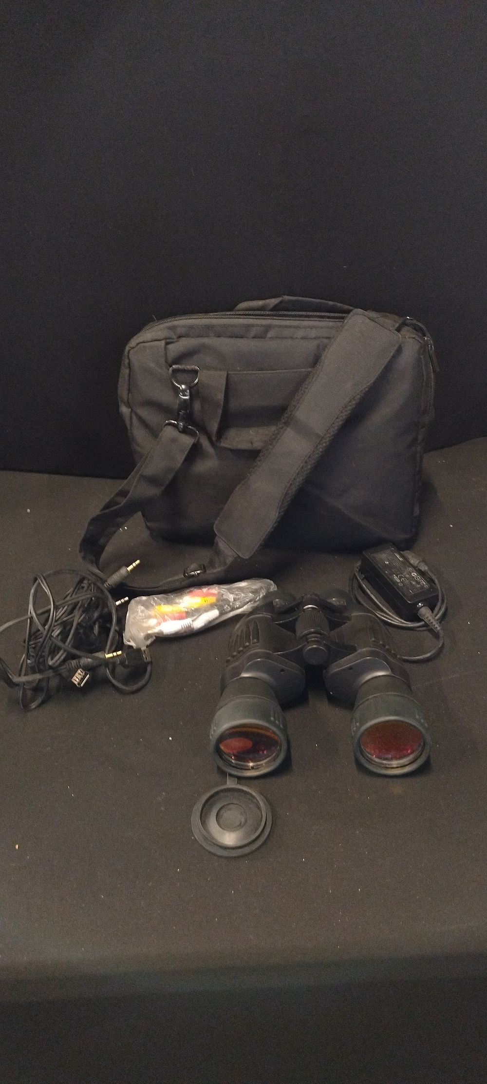Lot 460: Night vision binoculars with carry bag and cables