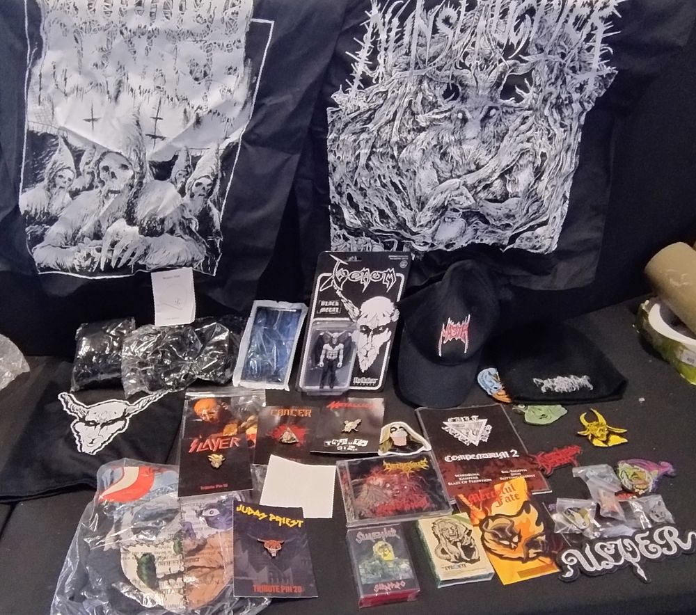 Lot 499: Mixed lot of metal music clothes, snoods, pin...