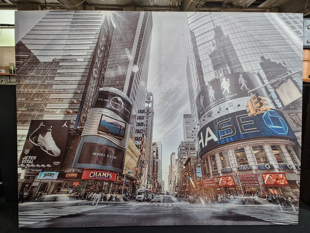 Lot 153: Times Square New York City. Canvas 113x86cm