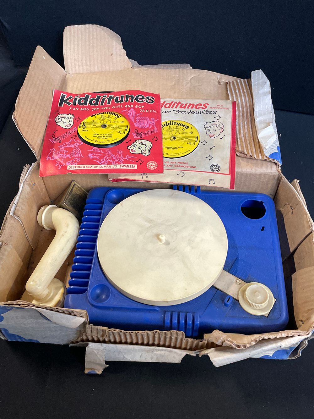 Lot 208: Kidditunes vintage toy grammar phone