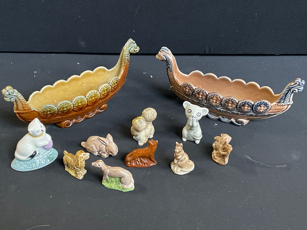 Lot 214: Wade pottery items inc whimsies