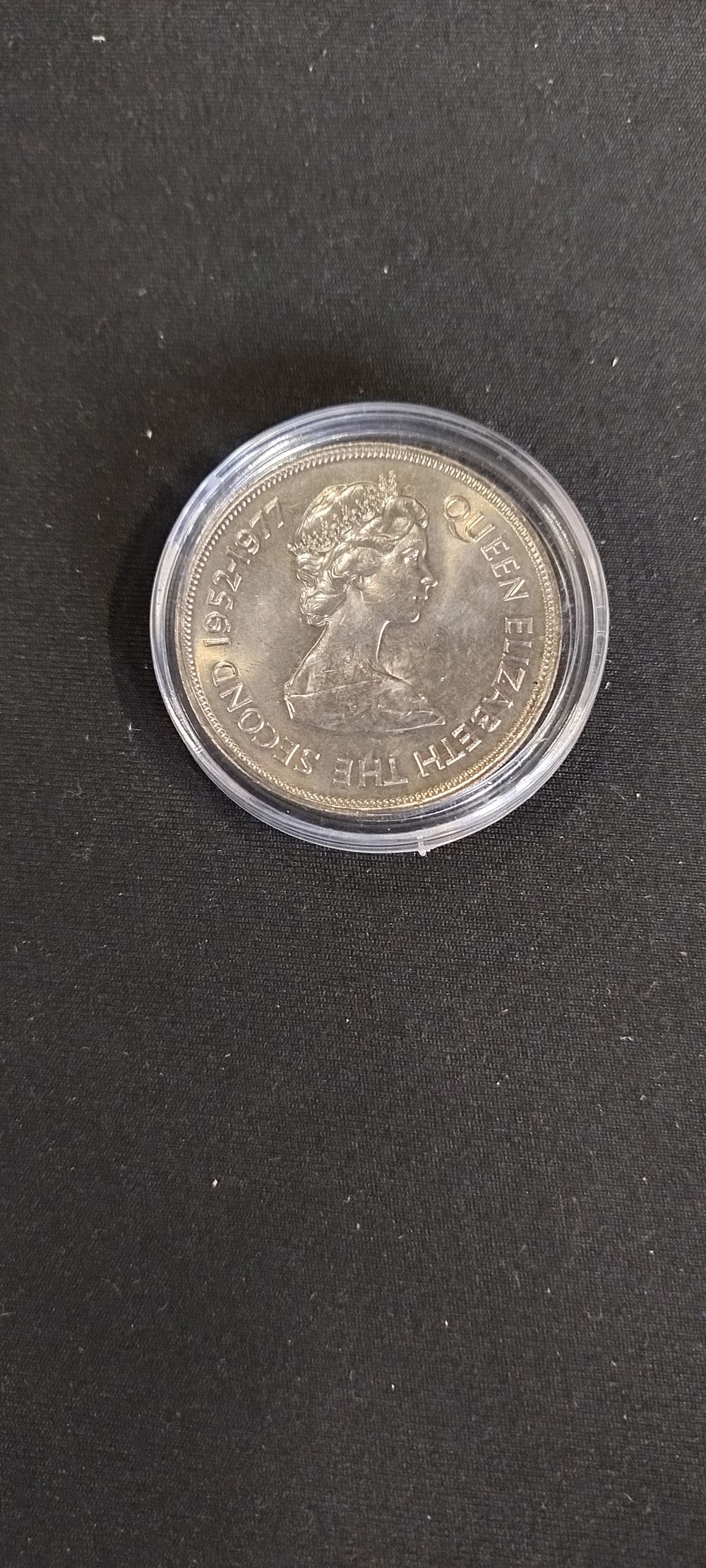 Lot 160: Bailiwick of Jersey 1977 Twenty Five Pence coin