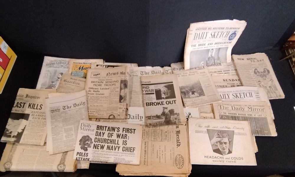 Lot 162: Selection of vintage newspapers from the 1920's covering...