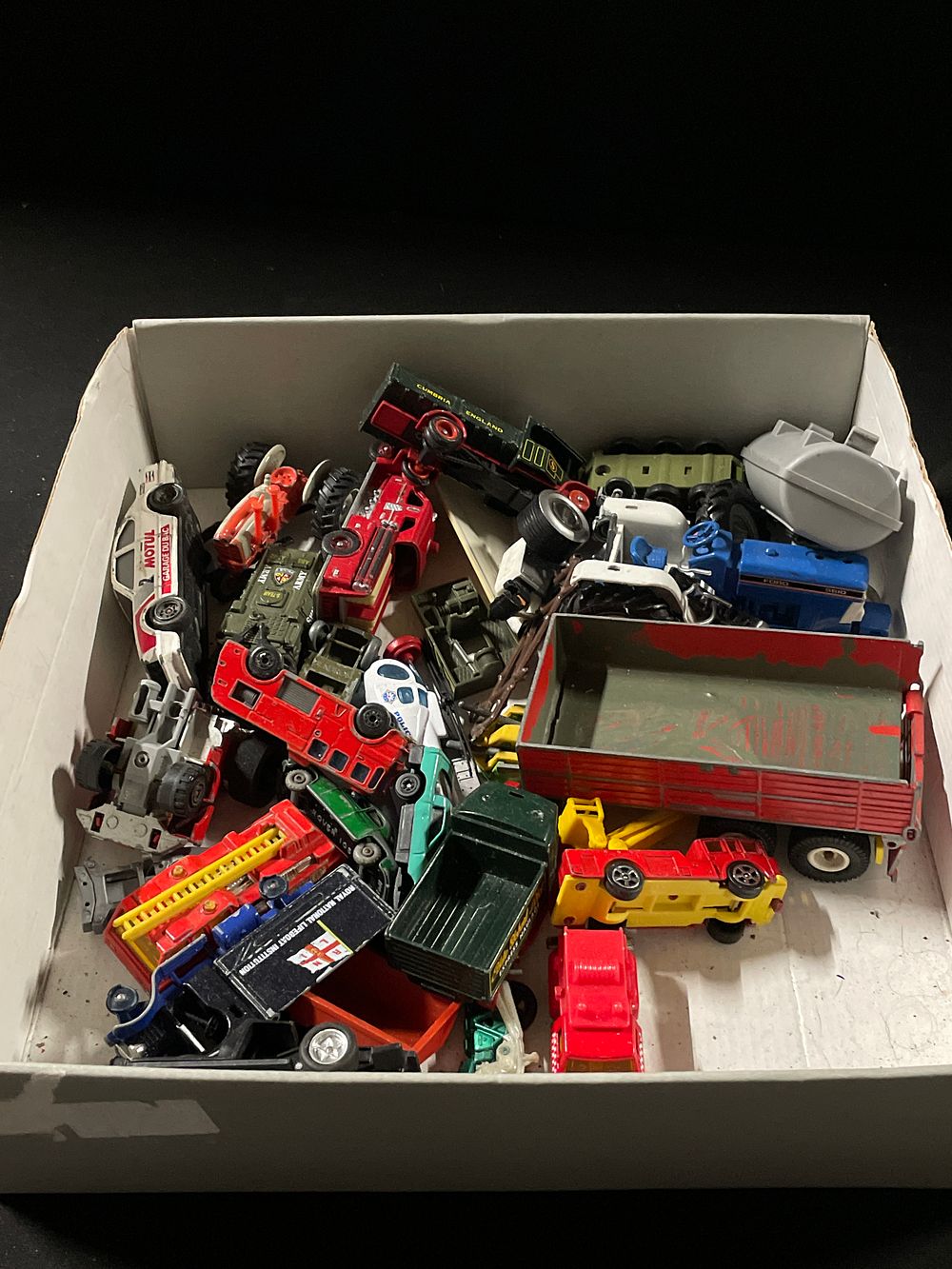 Lot 230: Selection of diecast vehicles