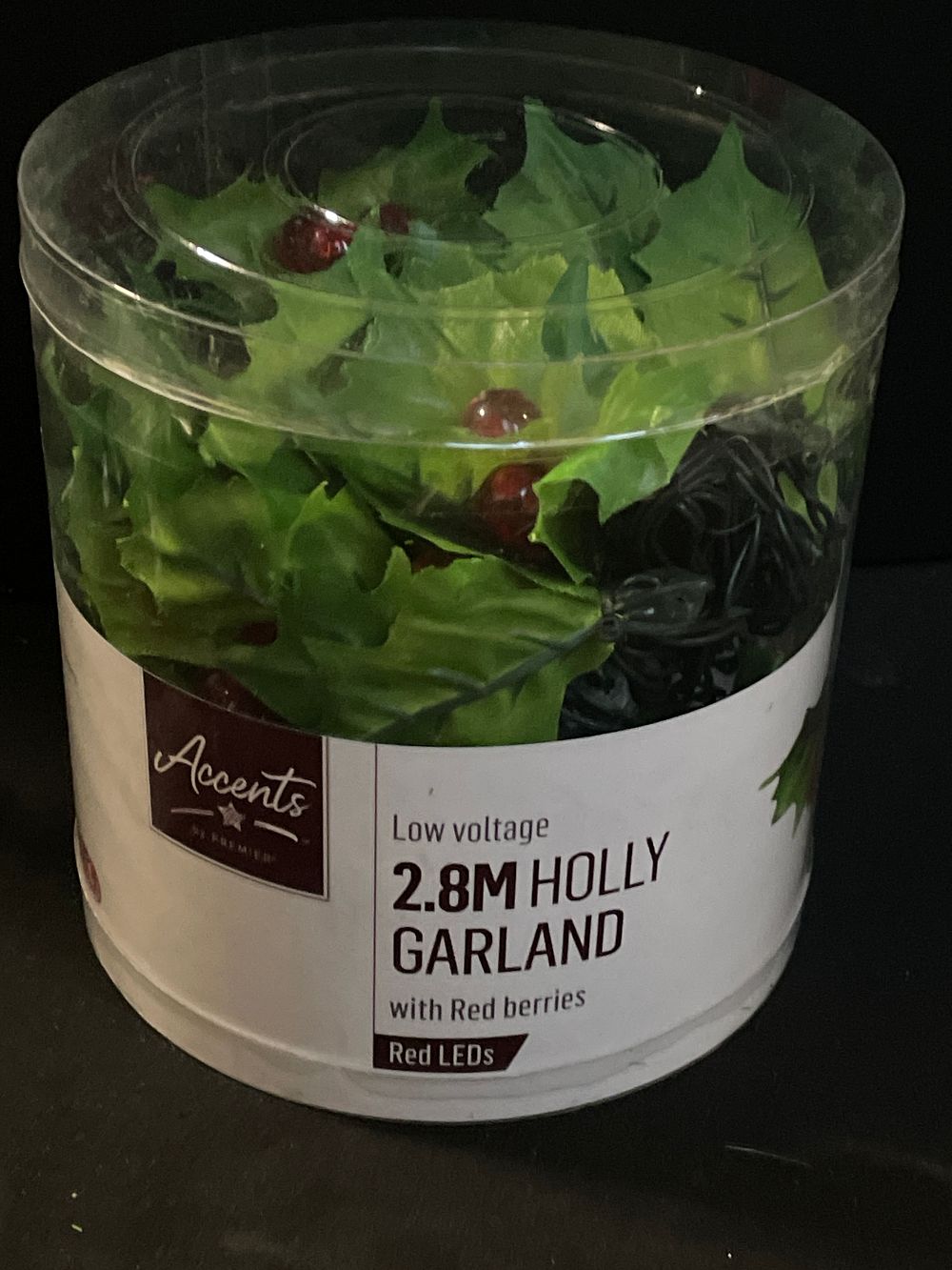 Lot 261: 2.8 meter holly garland
