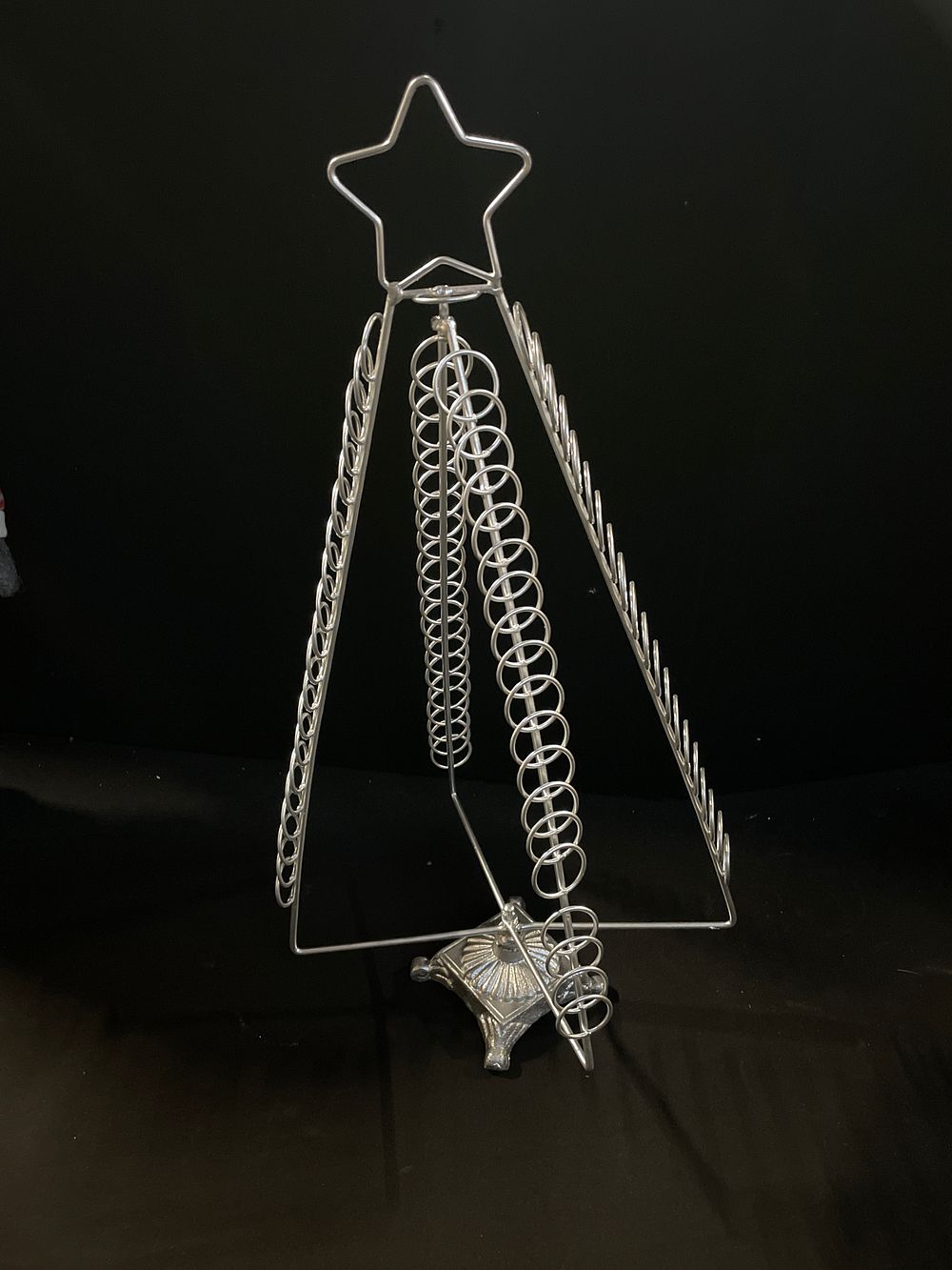 Lot 262: Metal card tree