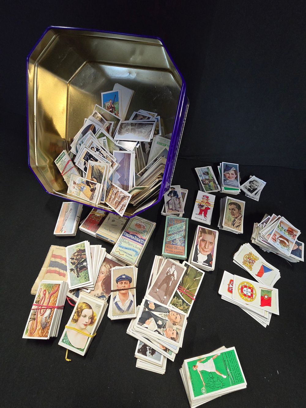 Lot 252: A very large collection of various cigarette cards