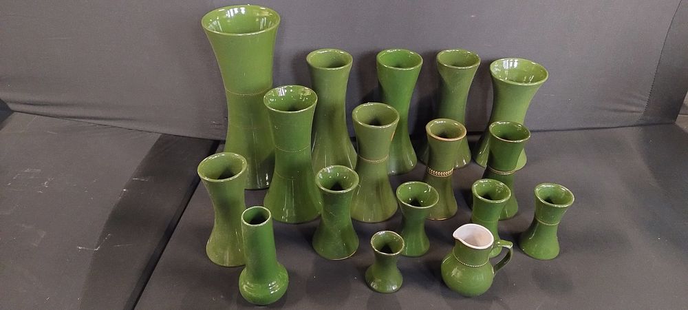 Lot 277: Green Langley ware vases various sizes