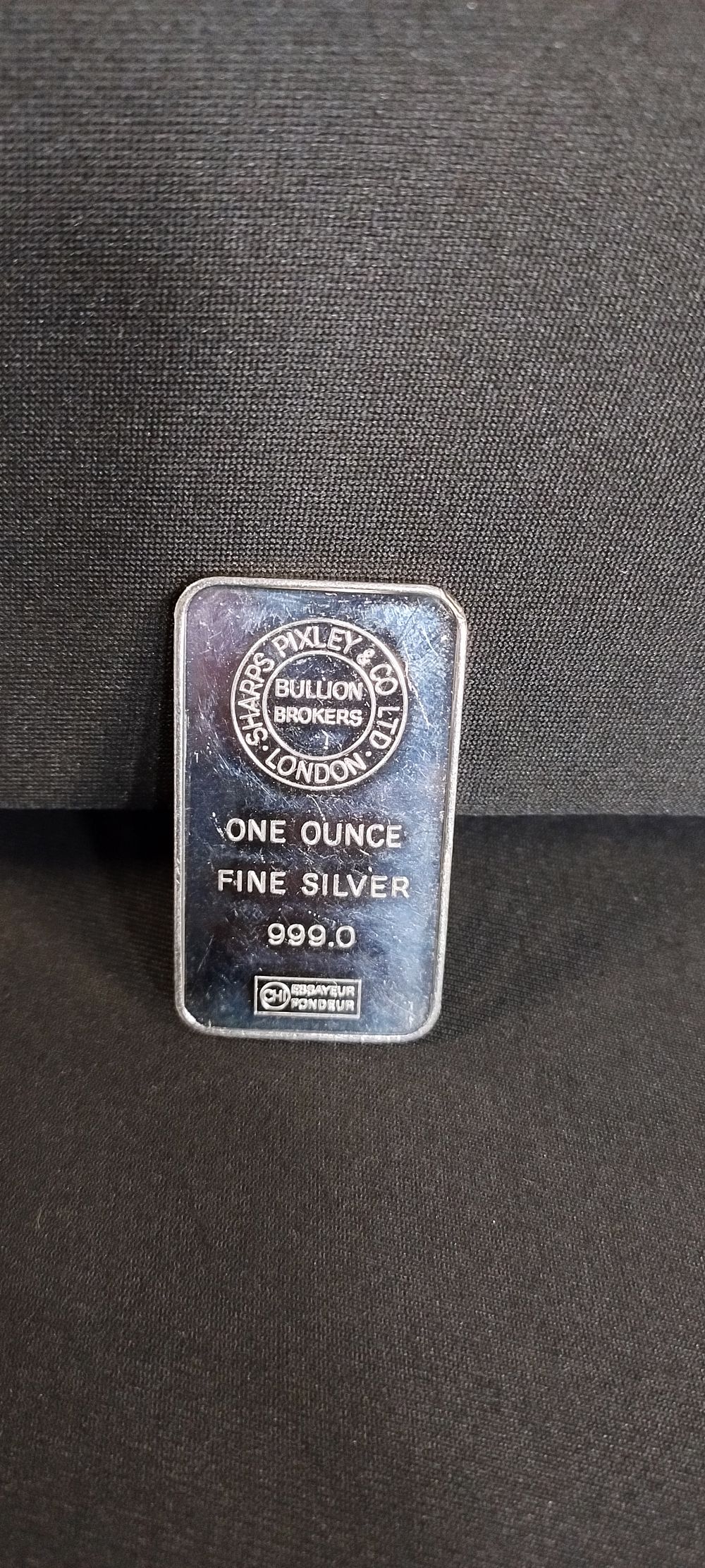 Lot 279: Sharps Pixleye & Co Ltd. London. One Ounce...