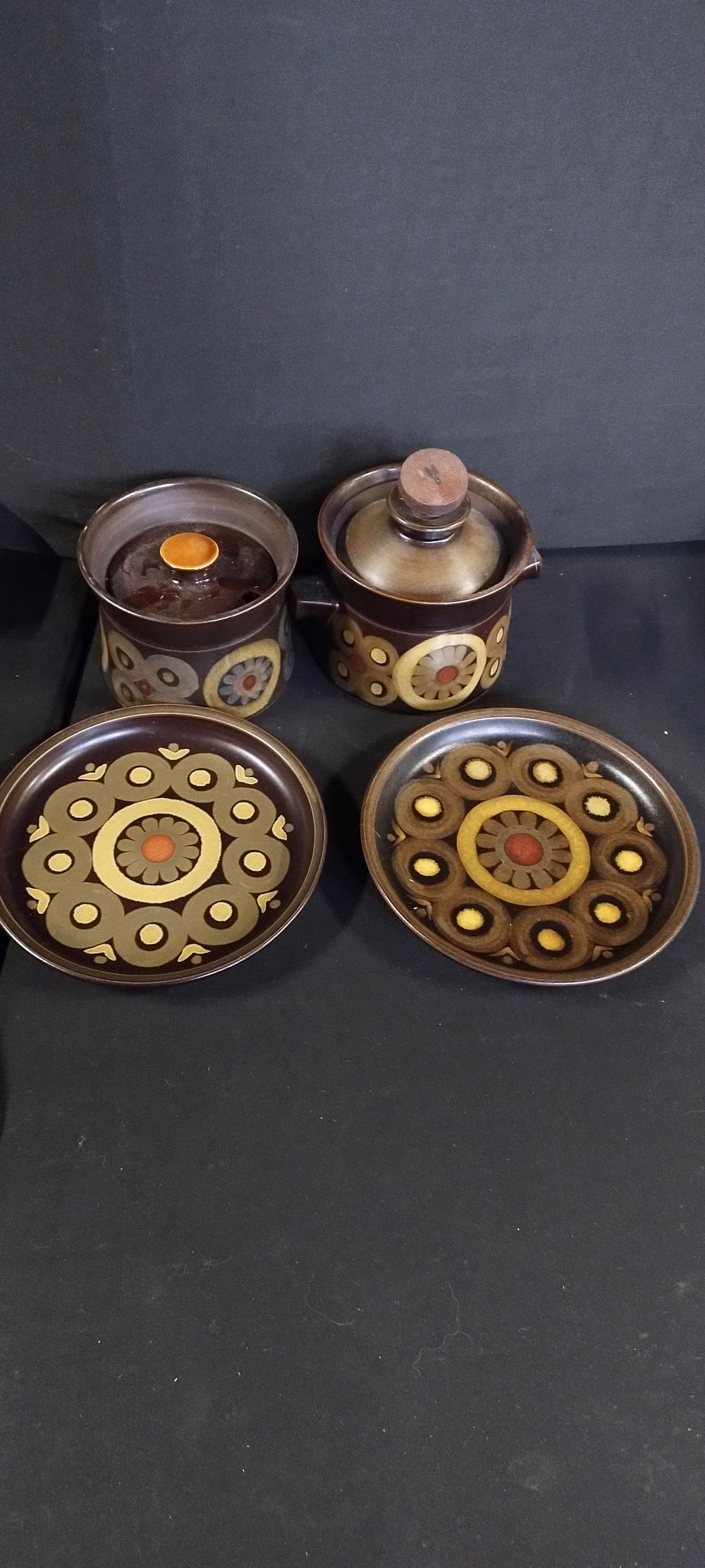 Lot 297: Vintage Hornsey Pottery kitchen items, oil jug, cup...