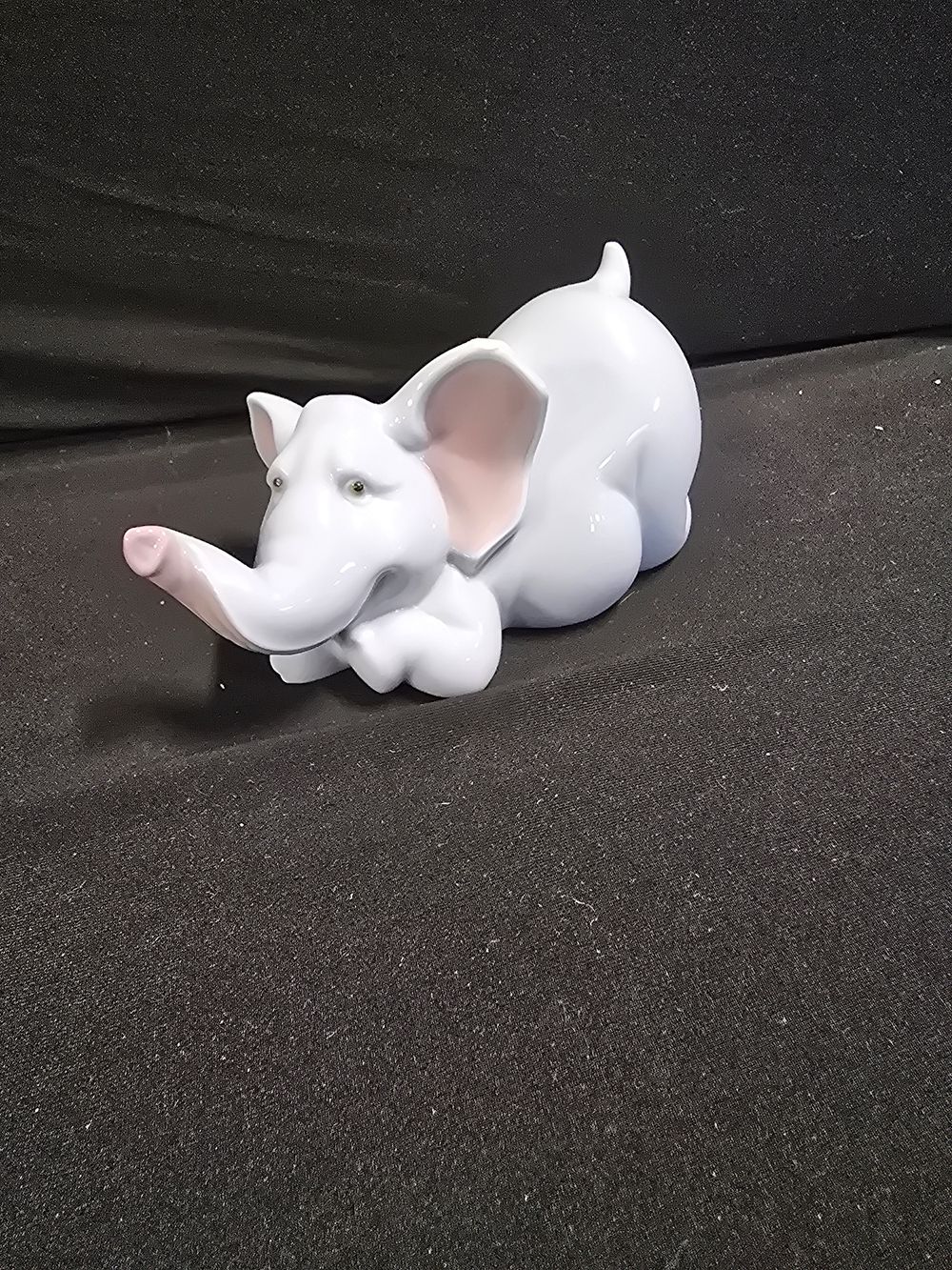Lot 313: Nao by Lladro Elephant want to hear a...