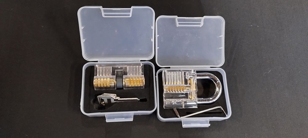 Lot 327: Practice lock pick sets