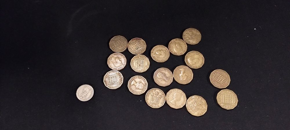 Lot 424: Quantity of three penny bit coins and 1...