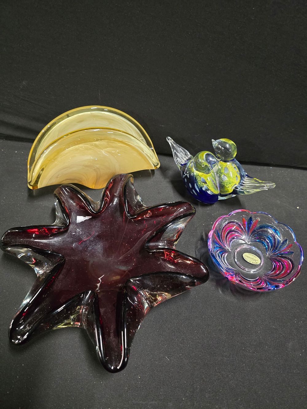 Lot 431: A collection of Maurano glass ware, includes trinket...