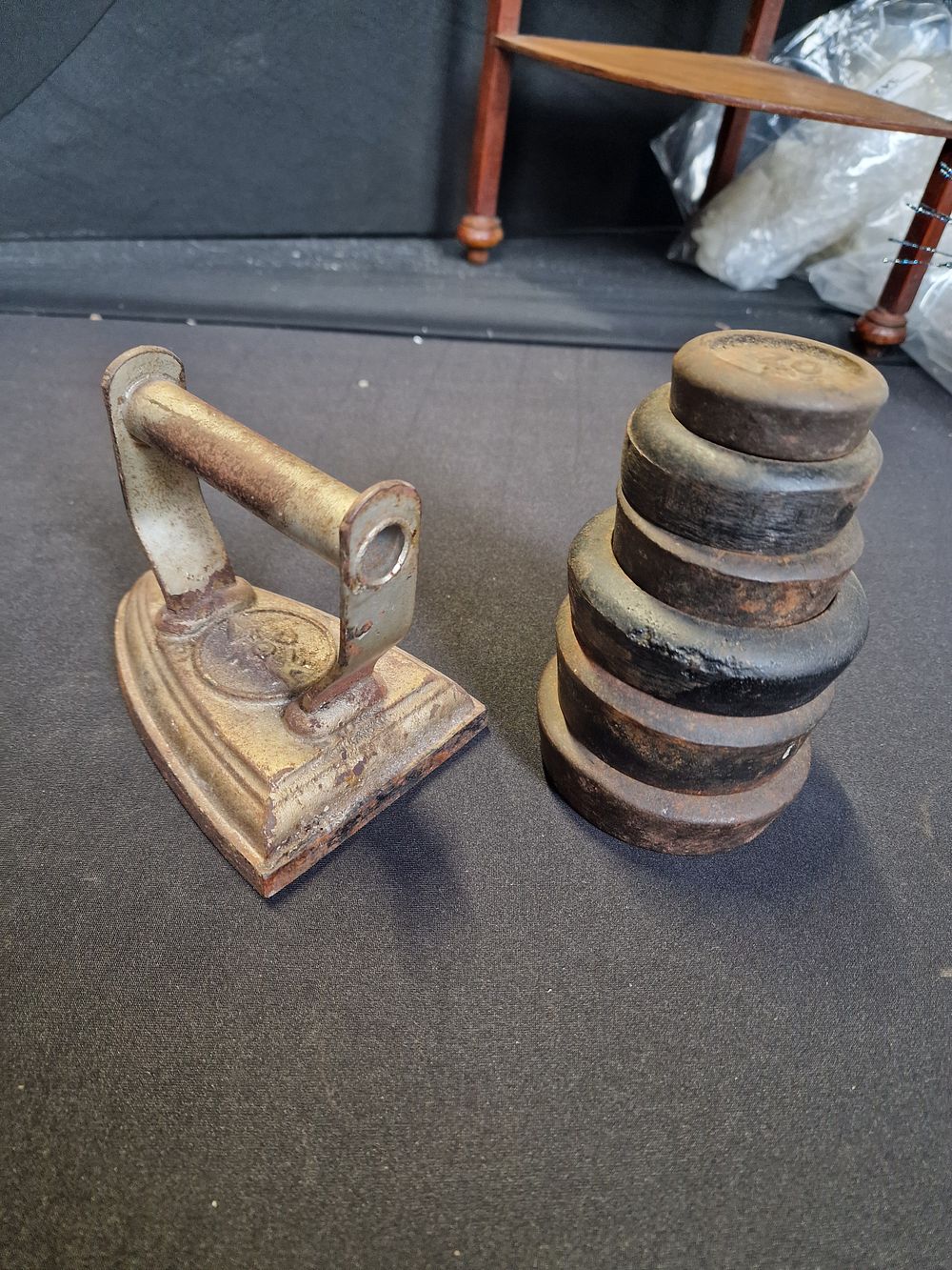 Lot 358: Antique flat iron with weights