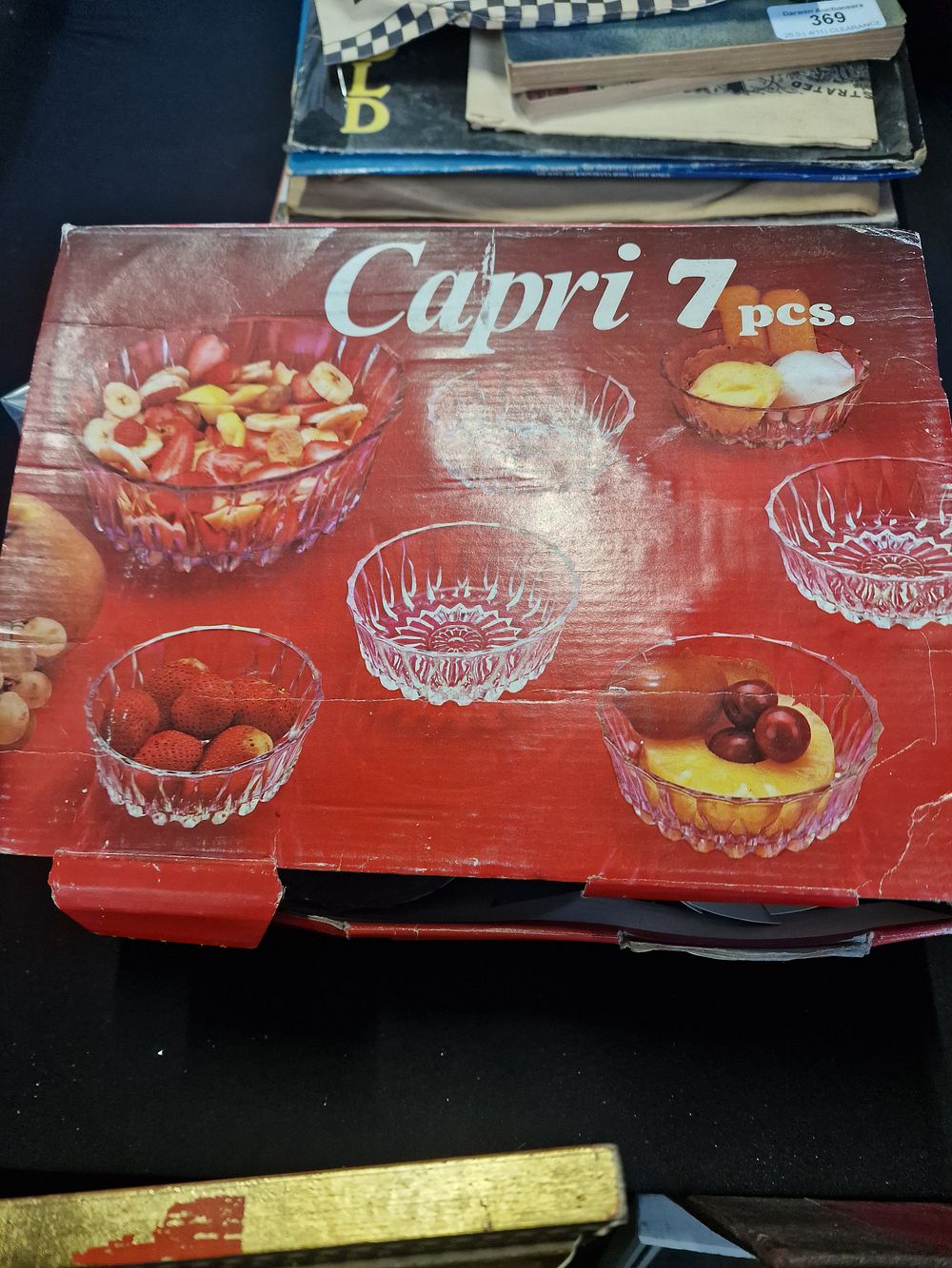 Lot 372: 7pcs fruit salad bowls