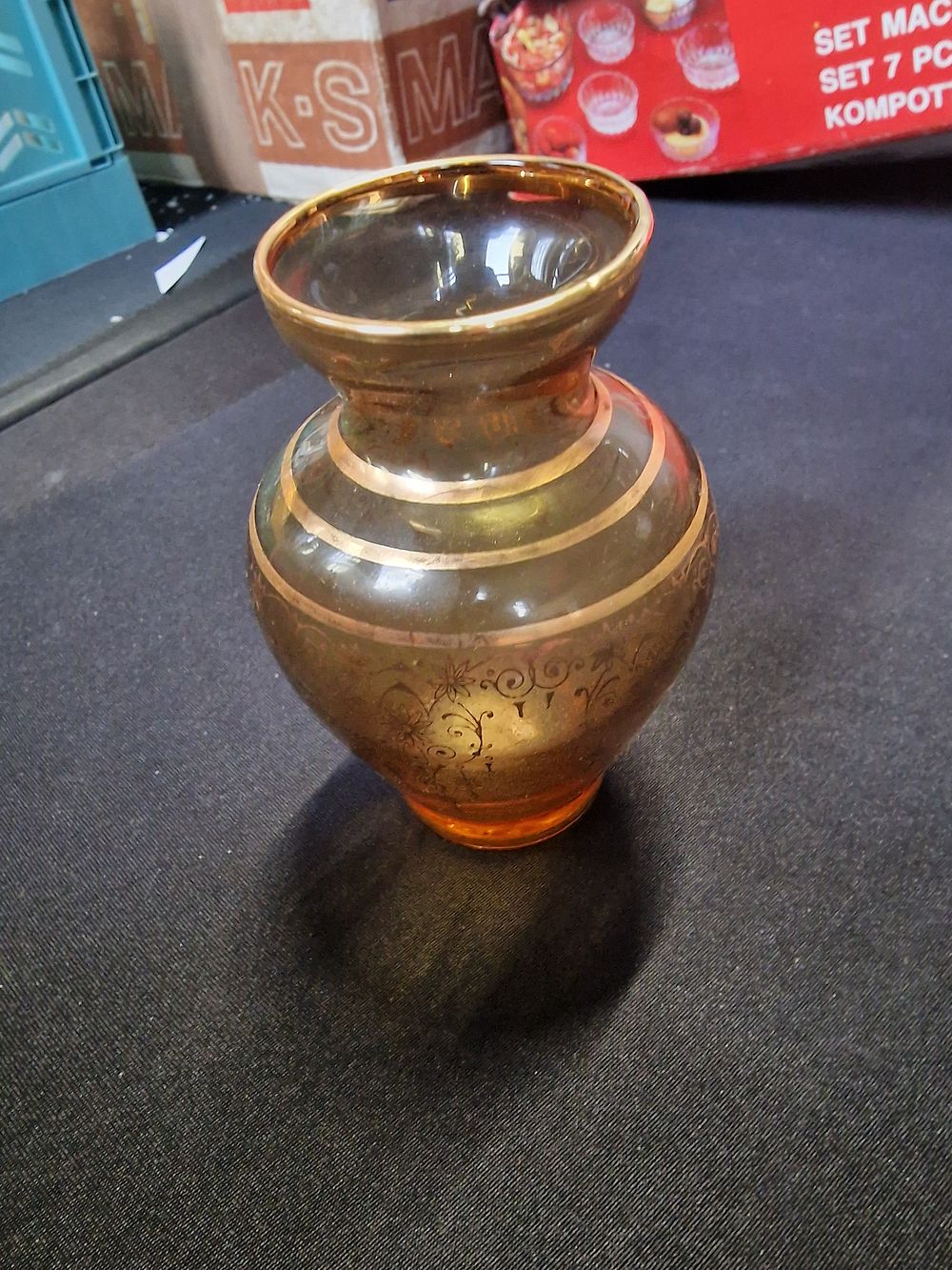 Lot 383: Amber glass vase