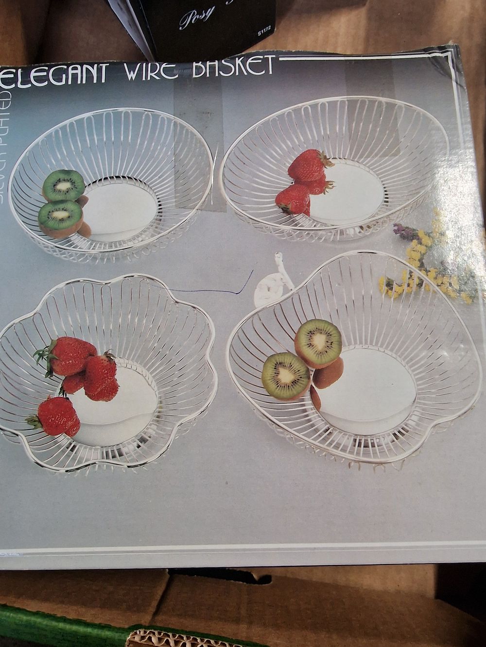 Lot 393: Elegant wire basket