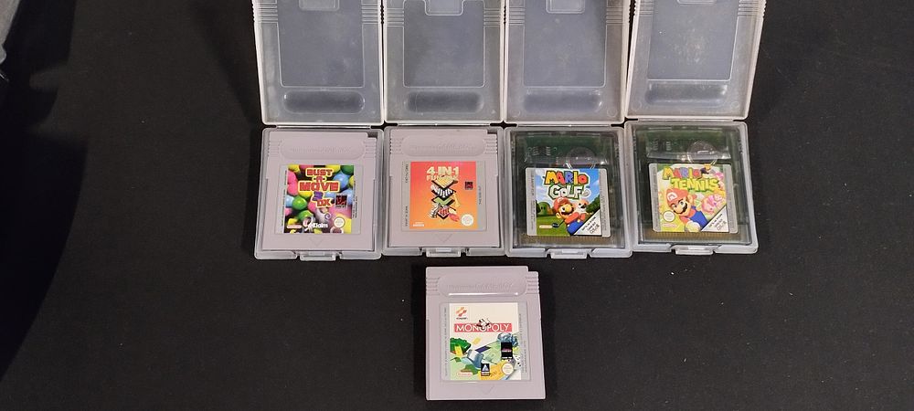 Lot 464: 5 x Nintendo Gameboy games, Bust a move...
