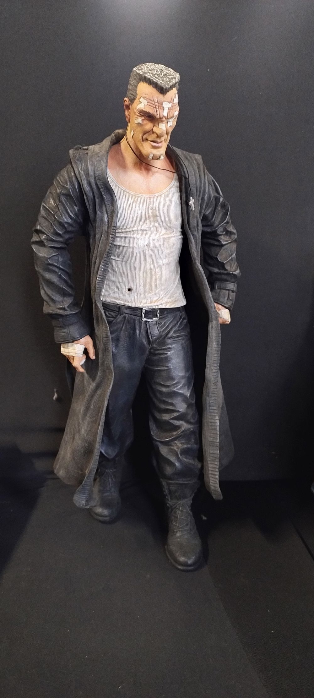 Lot 503: Sin City 18 inch speaking action figure Marv,