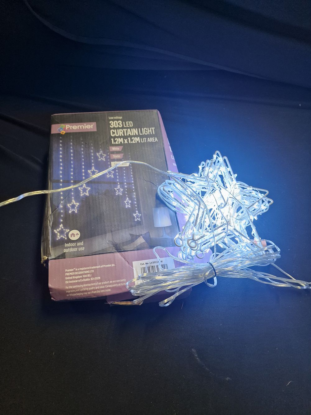 Lot 127: 303 LED Curtain Light 1.2mt x 1.2mt Lit Area