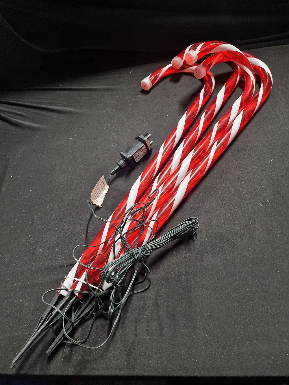 Lot 145: Set of 4 Candy Cane Path Lights Not Working