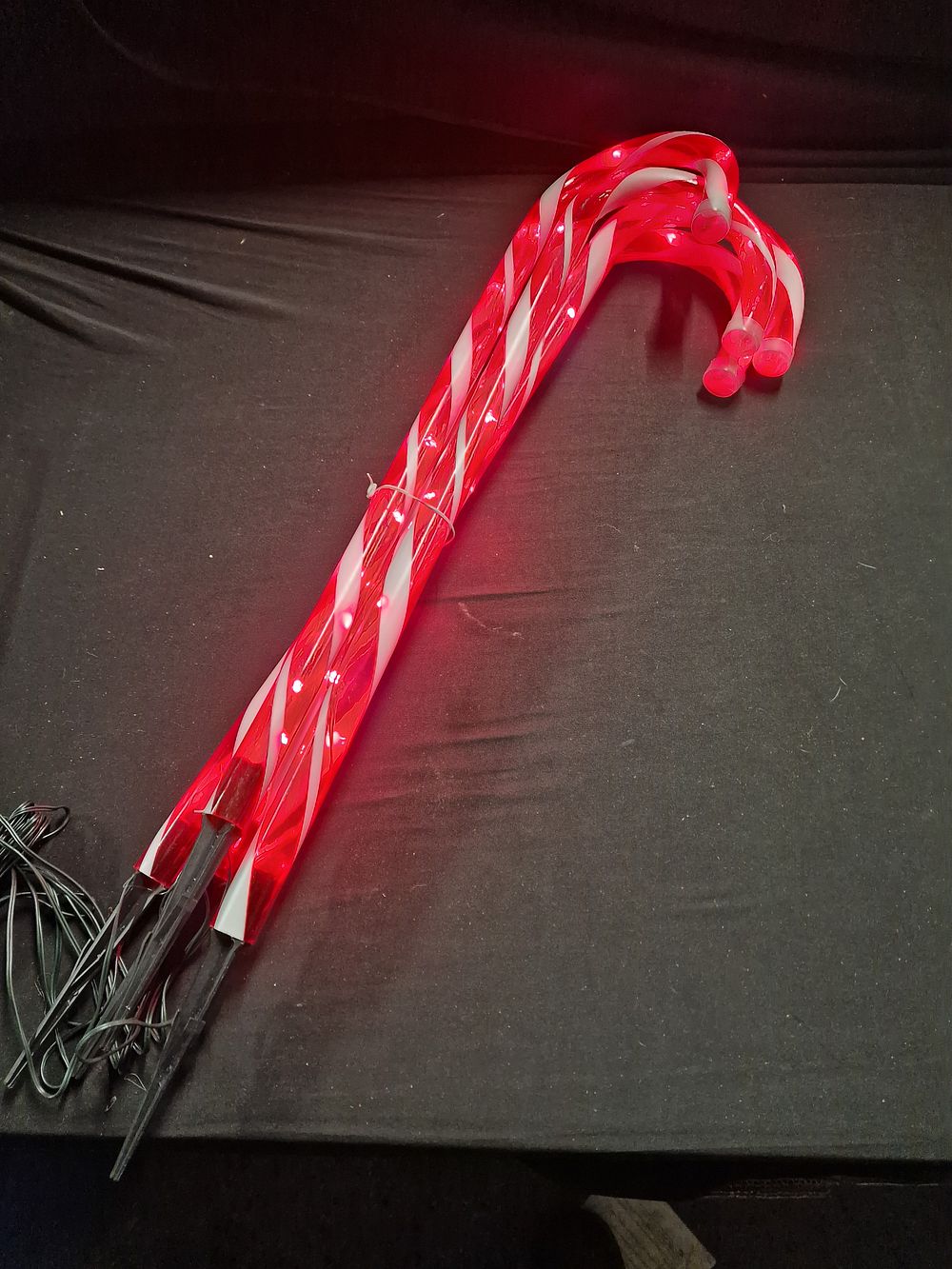 Lot 150: Set of 4 Path Candy Canes No Box