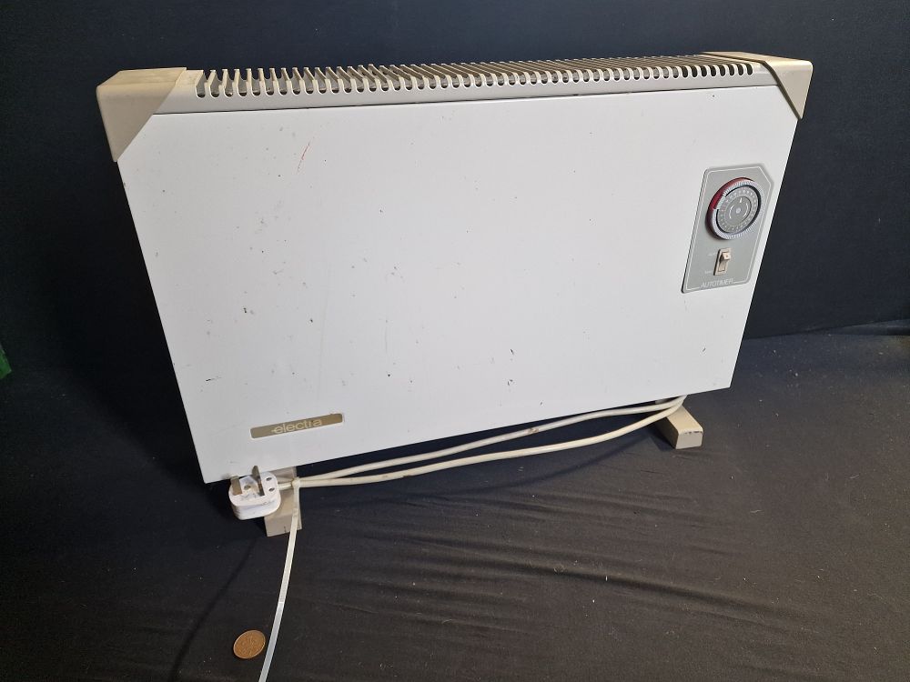 Lot 216: Electra 2000w Convector Heater with Timer. Tested for Power