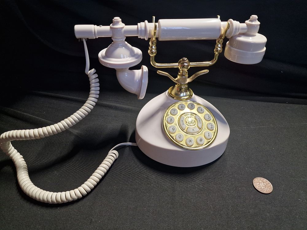 Lot 259: Binetone Classic Design Telephone
