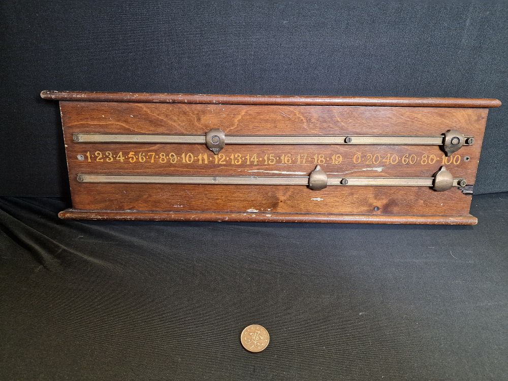Lot 298: Vintage Snooker Scoreboard